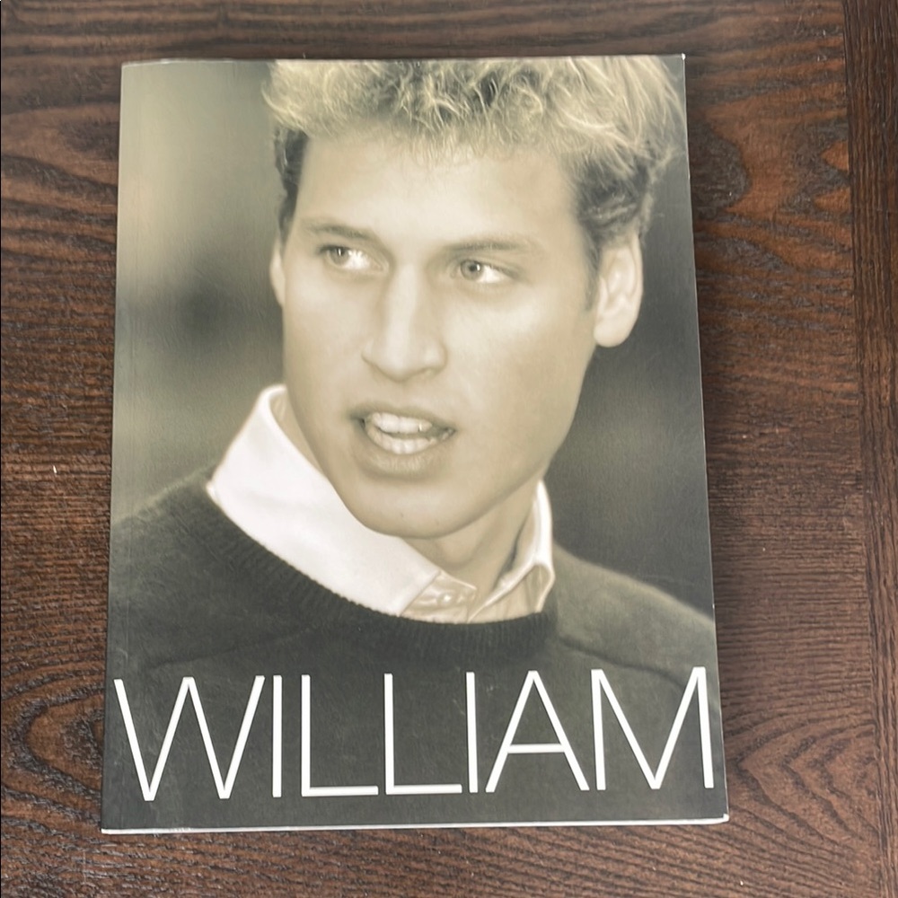 Documentary Prince William of Wales Book by Peter Archer & Tim Graham SoftCover